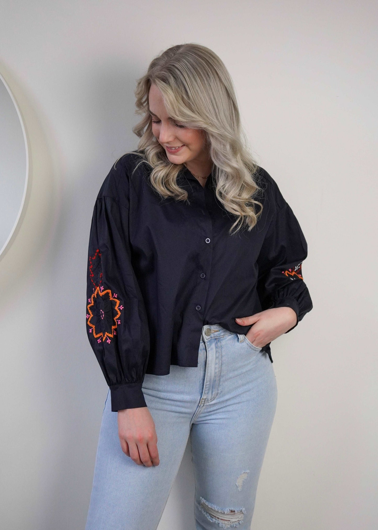 Embroidery blouse met bloemen donkerblauw | Styles And More 